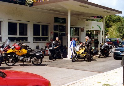 Tanken oesterreichische Grenze.